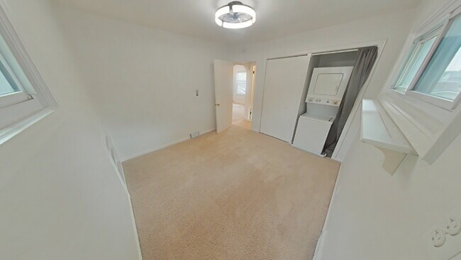 Building Photo - 155 W Lafayette St