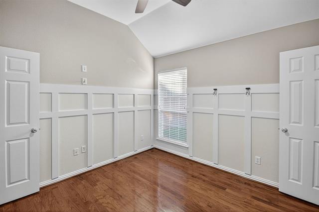 Building Photo - 1604 Wagon Wheel Dr