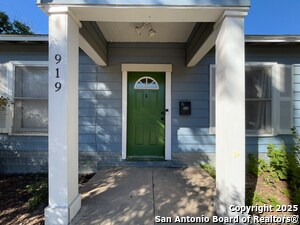 Building Photo - 919 Ripley Ave