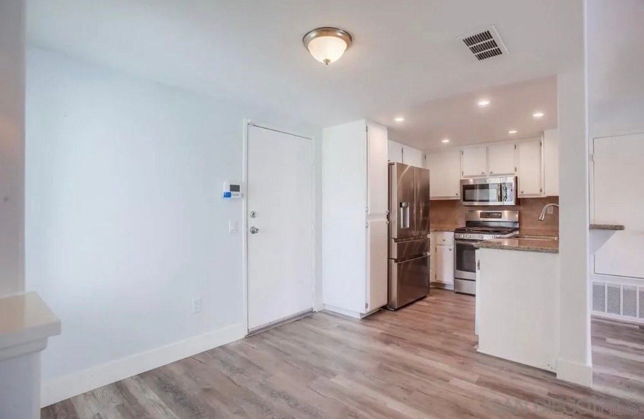 Building Photo - 450 Stoney Point Way