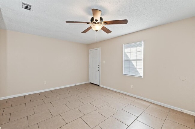 Building Photo - 410 Old Thorndale Rd