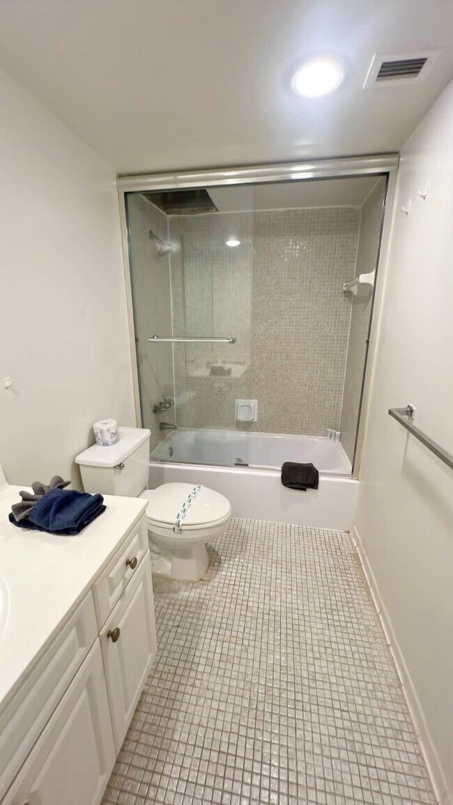 Building Photo - 19370 Collins Ave