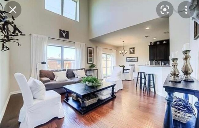 Building Photo - 913 Brookville Ct