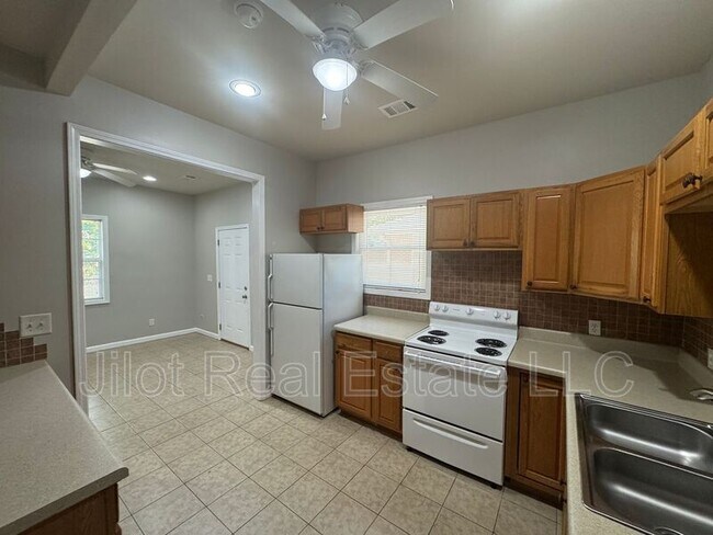 Building Photo - 1366 Clermont Ave