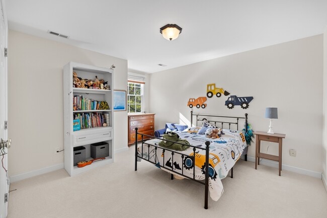 Building Photo - 105 Silverado Trail