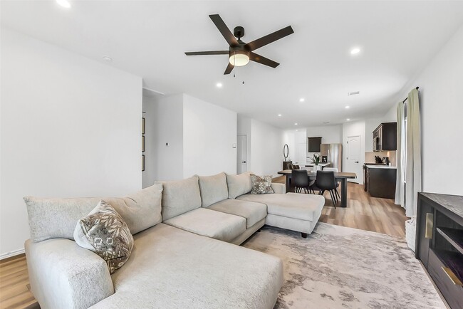 Building Photo - 14816 Crimson Peak Ln