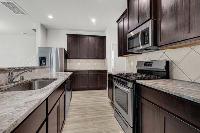 Building Photo - 6518 Wenlock Dr