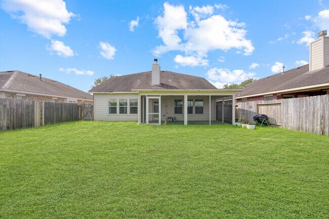 Building Photo - 30327 Deleon Fields Dr