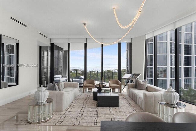 Building Photo - 2821 S Bayshore Dr