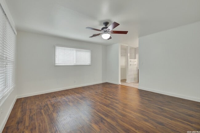 Building Photo - 146 Cardinal Dr