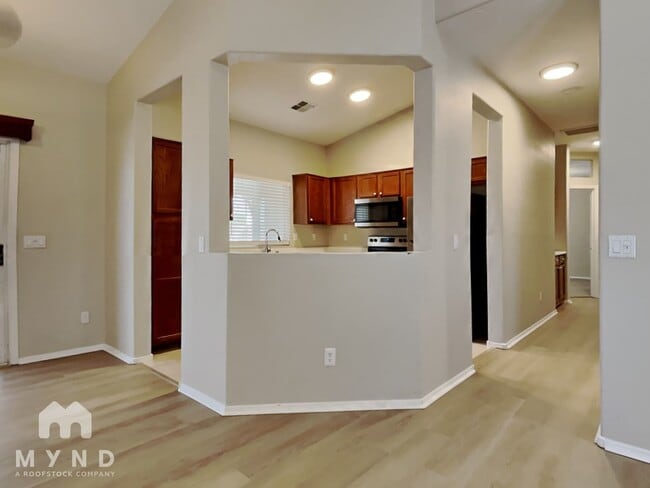 Building Photo - 17217 N Larkspur Ln