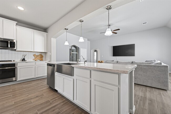 Building Photo - 11676 Whirlaway Dr