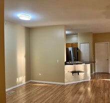 Building Photo - 3275 Stratford Ct