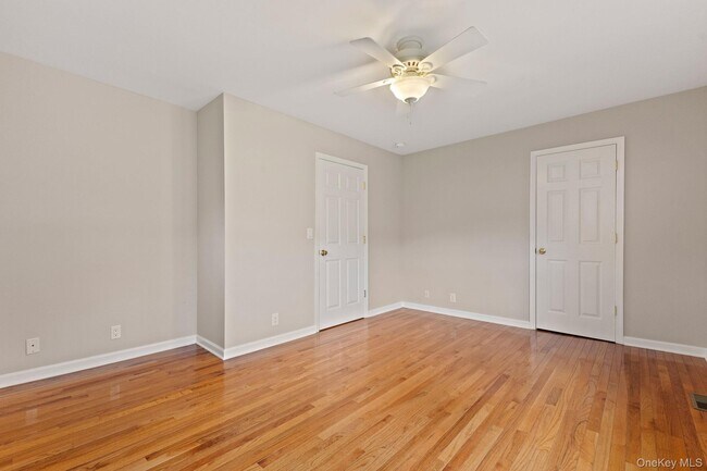Building Photo - 19 Rockledge Rd