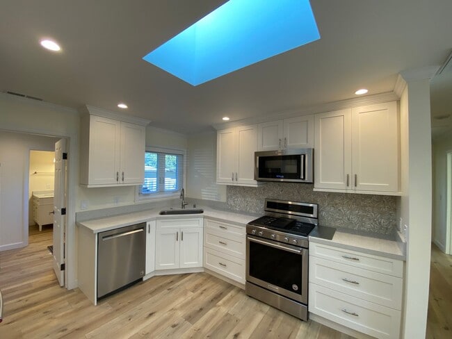 Building Photo - 856 Marino Pines Rd