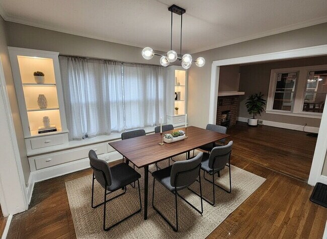 Building Photo - 3658 E 143rd St