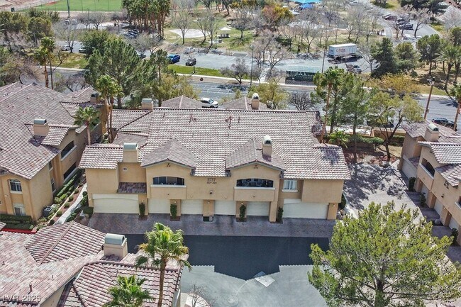Building Photo - 8737 Red Brook Dr