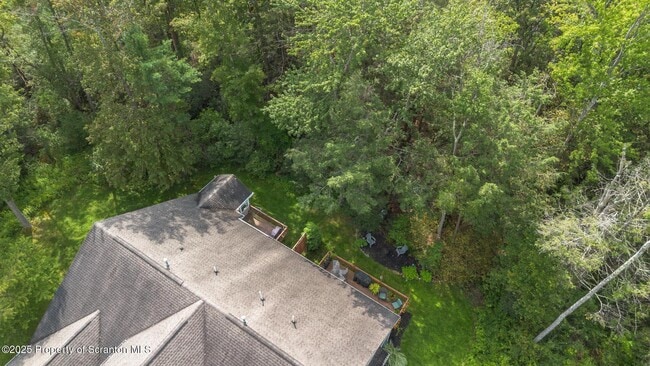 Building Photo - 32 Pine Tree Dr