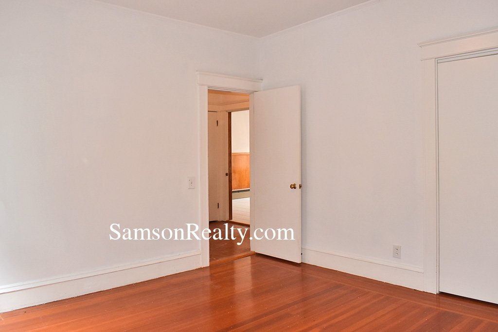 Building Photo - 206 Slater Ave