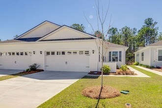 Building Photo - Move-In Ready 3-Bedroom Villa in Gated Savannah Quarters!