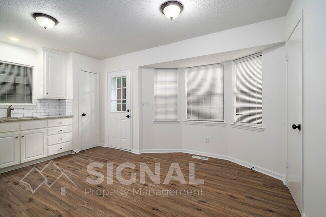 Building Photo - 1304 Shades Run Cir