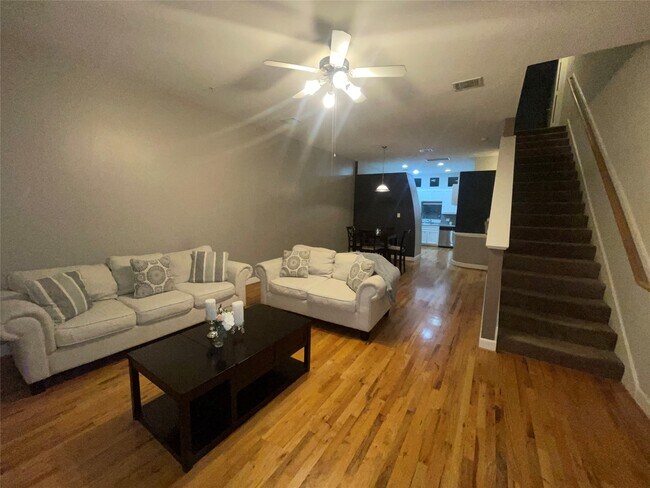 Building Photo - 7650 Springhill St