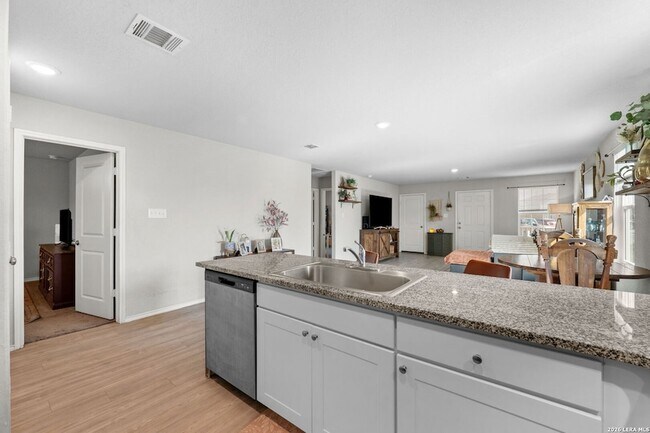 Building Photo - 6403 Ignacio Ct