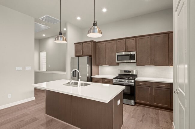 Building Photo - 138 Knightsbridge Park Ln