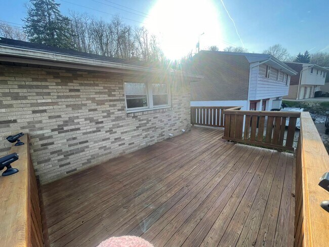 Building Photo - 68 Lilmont Dr