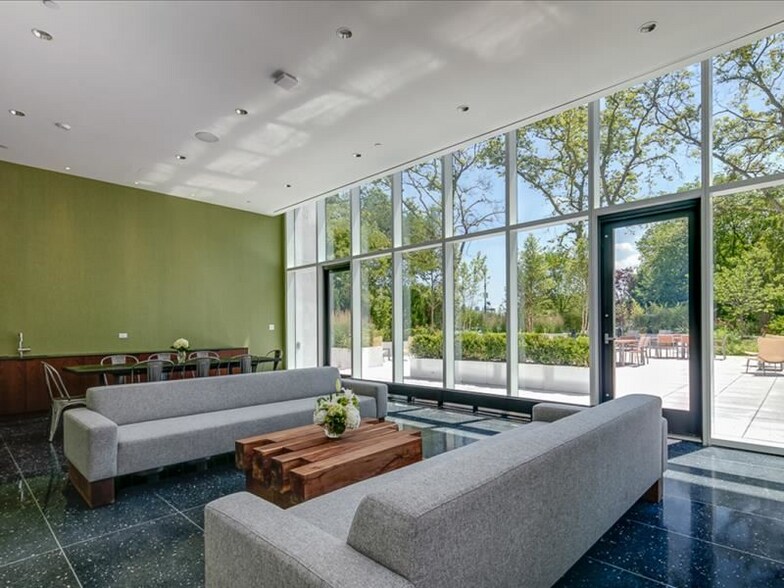 Building Photo - 400 W 113th St