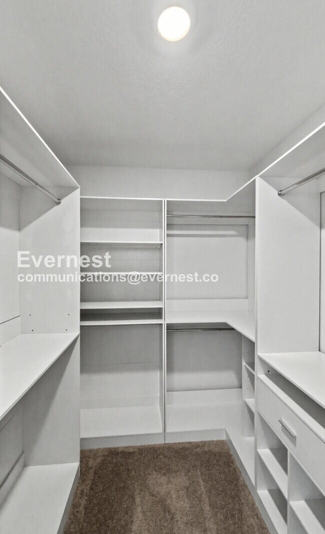 Building Photo - 982 Allegro Dr