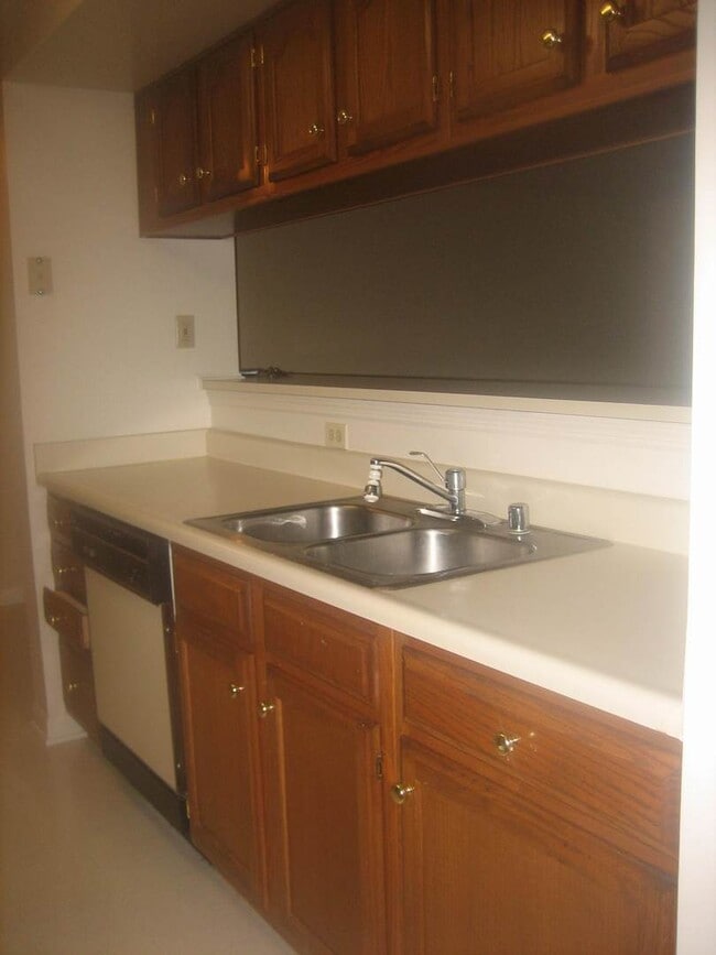 Building Photo - Beautiful 2 bedroom 2 bathroom First Floor Condo in Bel Air