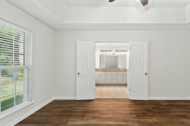 Building Photo - 371 Marshview Dr