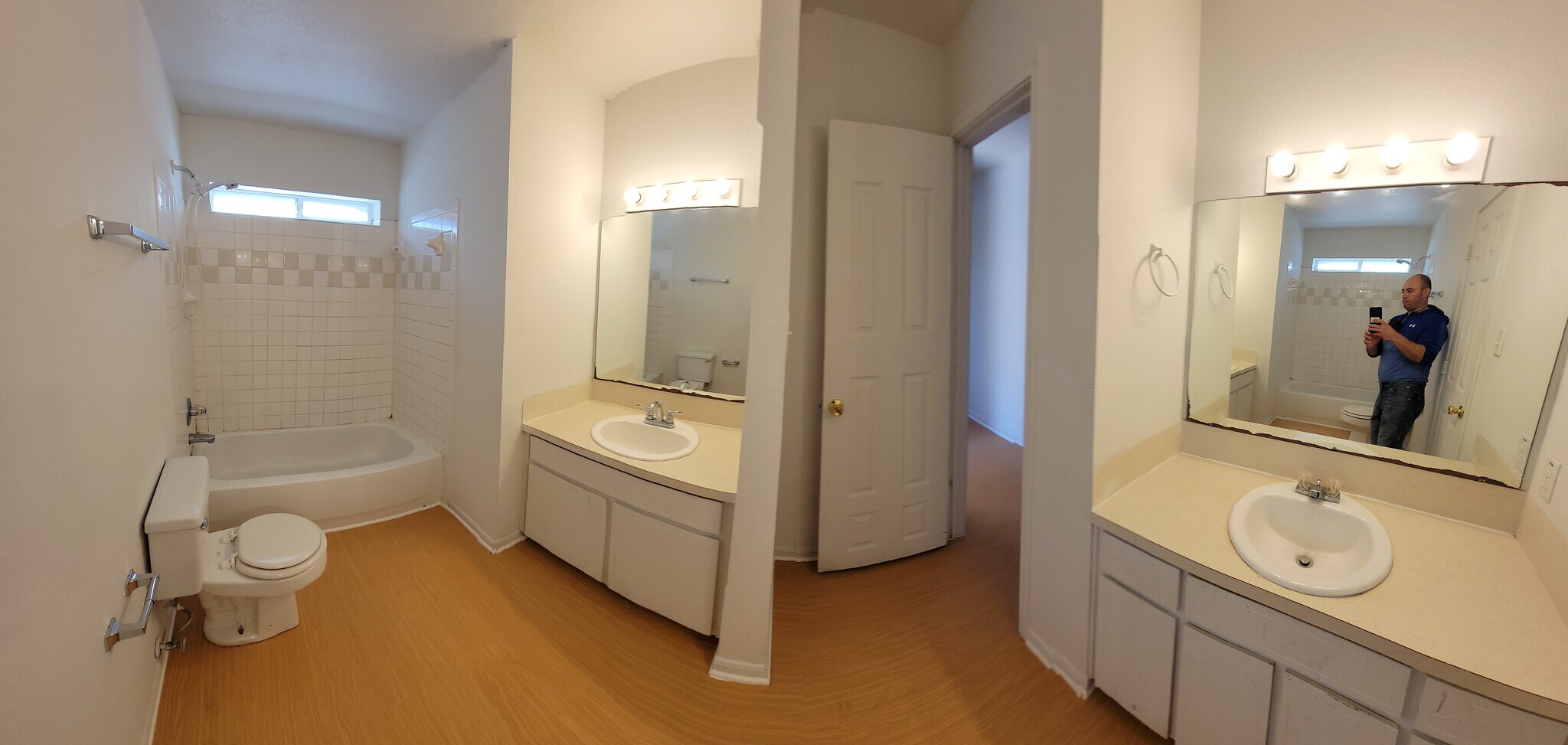 Building Photo - 2810 Cantabrian Dr