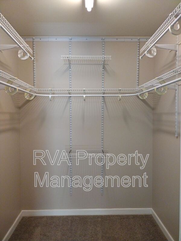 Building Photo - 5815 Meadowood Pl