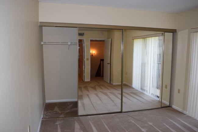 Building Photo - 5945 SE Windsong Ln