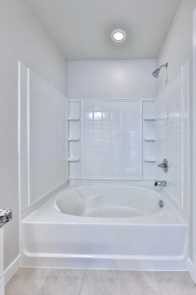 Building Photo - 15051 S Halter Way