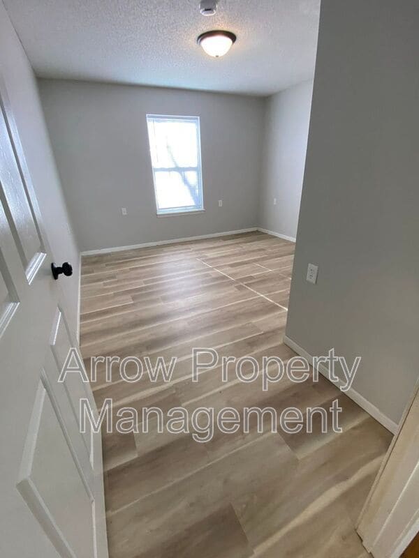 Building Photo - 1013 14th St