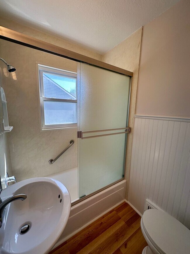 Building Photo - {5221} Updated Prairie Village Ranch + Fenced Yard + One Car Garage