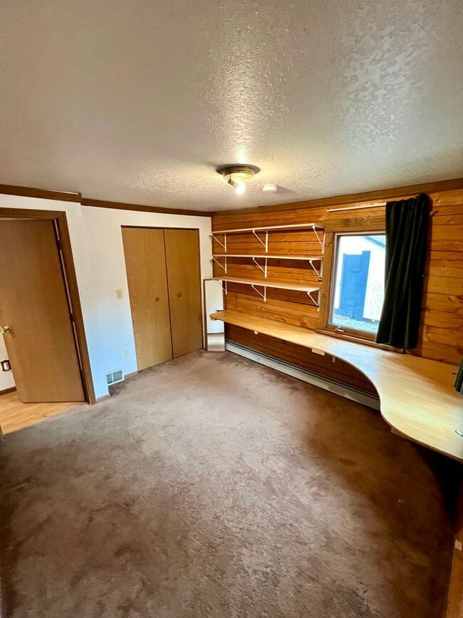 Building Photo - Charming 2-Bedroom Home in Fairbanks – Pet...