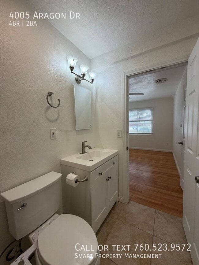 Building Photo - 4005 Aragon Dr