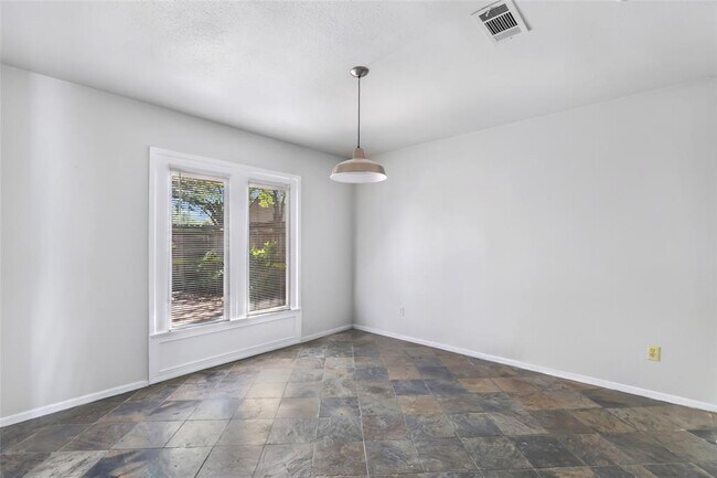 Building Photo - 5869 Sampley Way