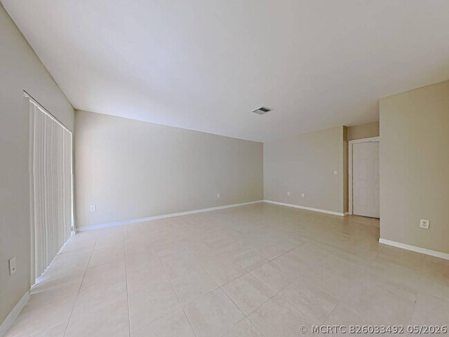 Building Photo - 15008 SW 112th Ln