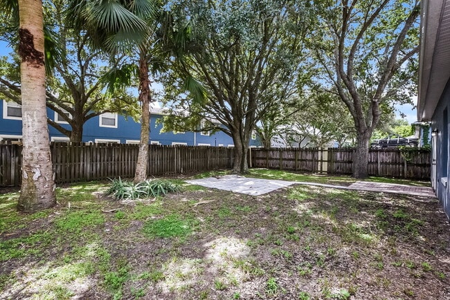 Building Photo - 12720 Woodbury Glen Dr