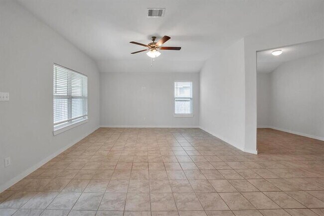 Building Photo - 31415 Stone Ridge Forest Dr