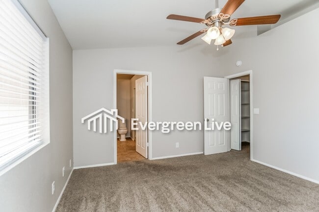 Building Photo - 5913 E Ellis St