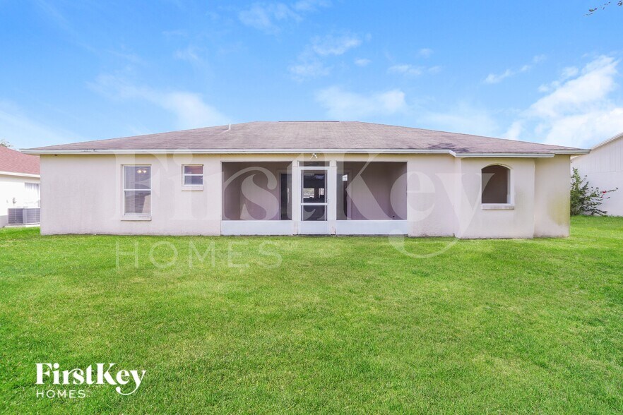 Building Photo - 8211 Westmont Terrace Dr