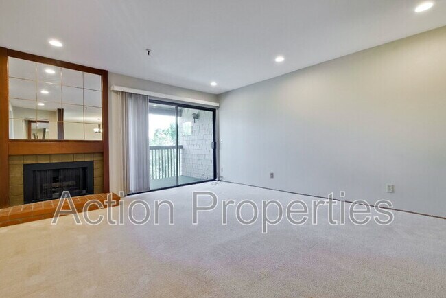 Building Photo - 49 Showers Dr