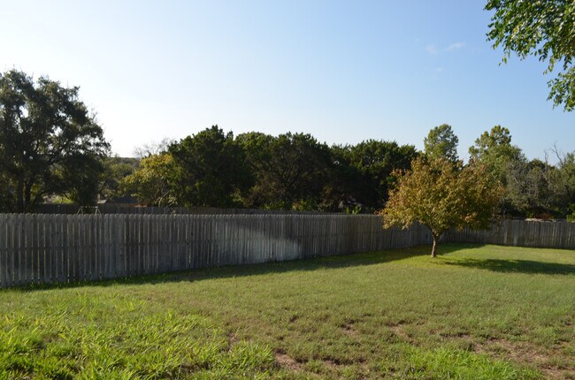Building Photo - 3BR 2BA is located in a quiet Harker Heigh...