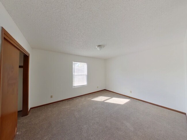 Building Photo - 3239 S Illinois St